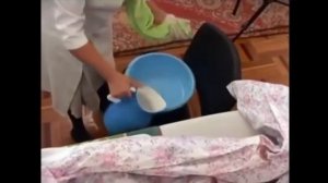 Смена постельного белья лежачему больному