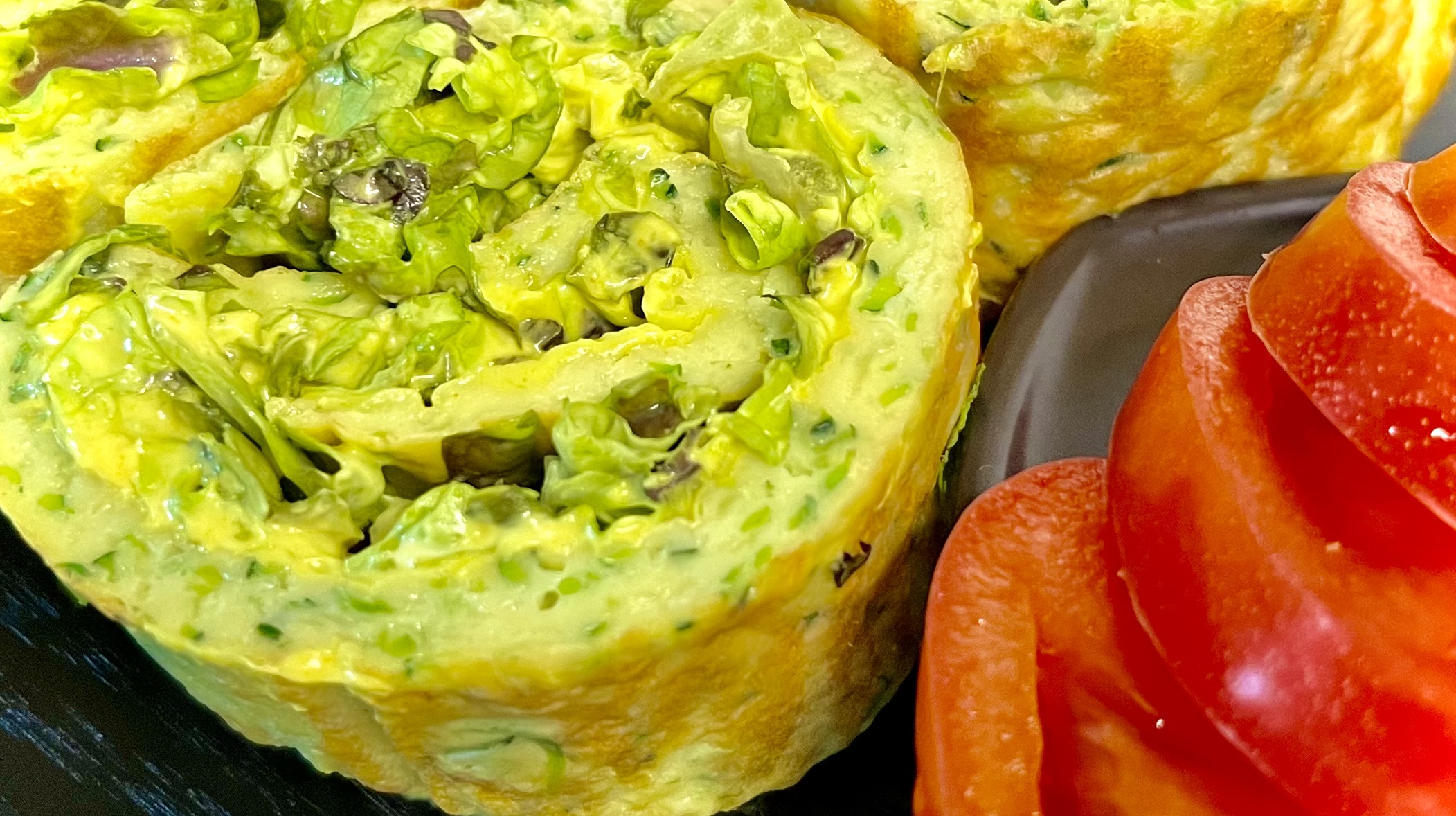 Пестрый рулет из цукини( кабачков)- вкусная закуска!