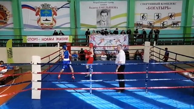 мои соревнования, я в красном первый раунд смотреть онлайн