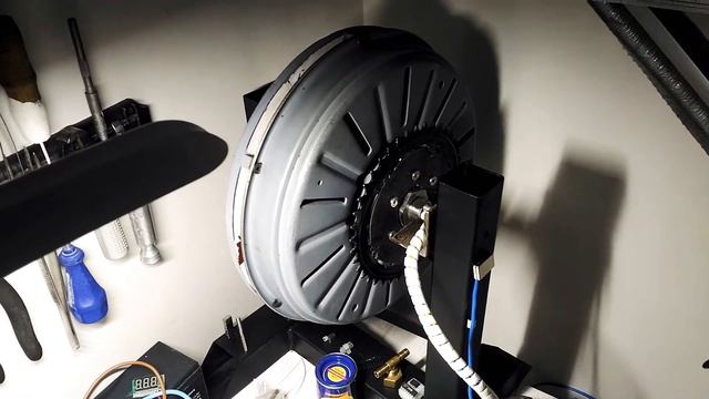 BLDC мотор пробный запуск от частотного преобразователя Siemens смотреть онлайн