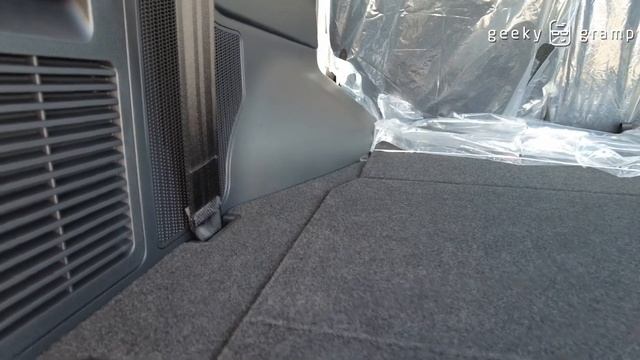 Toyota Land Cruiser LC300 Rear Seat and Drive Mode Selection смотреть онлайн