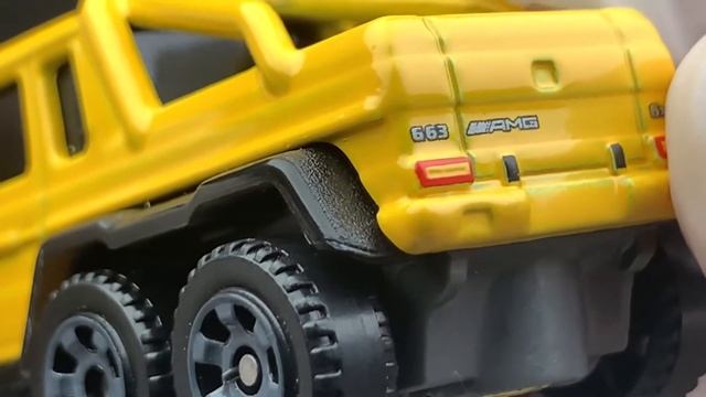 Matchbox - Mercedes-Benz G63 AMG 6x6 смотреть онлайн