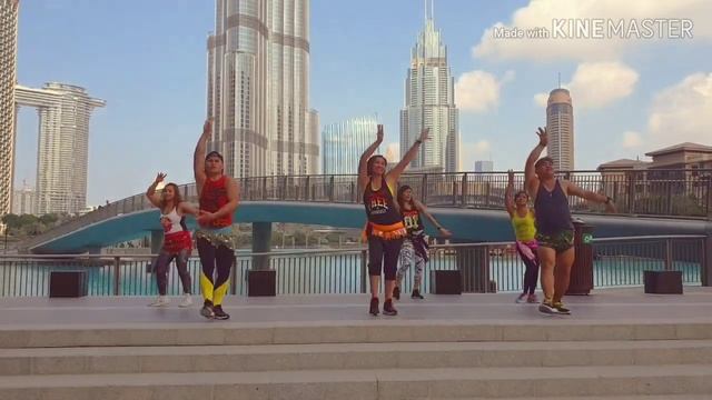 Boshret Kheir l Hussain Al Jassmi l Belly Dance l Zumba l ZIN Shula l Burj Khalifa l Dubai, UAE смотреть онлайн