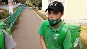 Курьеры по доставке еды в Саранске Олег и Ярослав - весьма перспективные женихи!