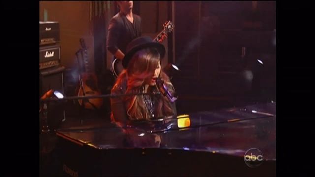 Demi Lovato performs for Extreme Home Makeover смотреть онлайн