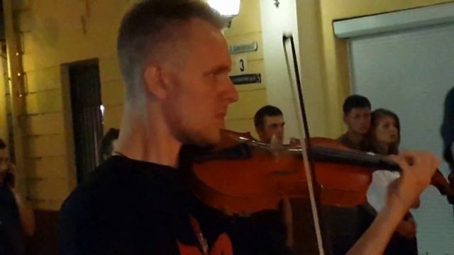 Вуличні музики Чернівців. Scorpions -- Still Loving You смотреть онлайн