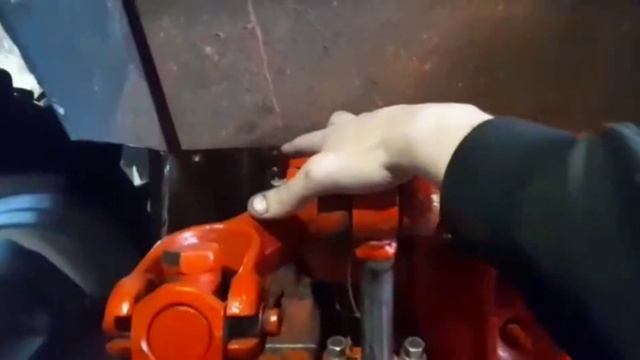 Продолжаем восстанавливать трактор Т-25 смотреть онлайн