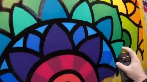 Как рисовать балоном (граффити, арт балончиками с краской), мандала на стене аэрогоафом