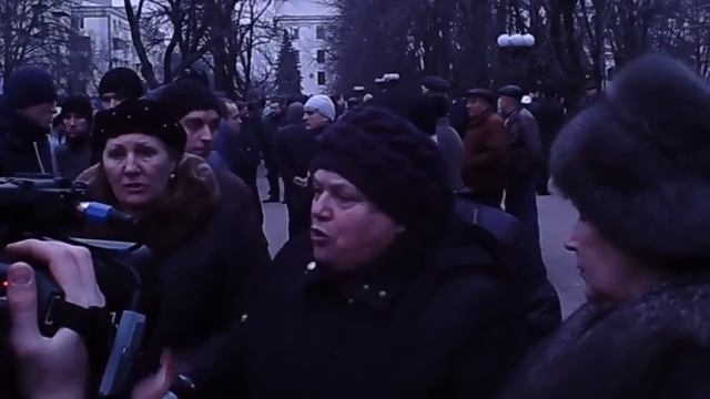 ЖЕНЩИНА РЕЖЕТ ПРАВДУ-МАТКУ смотреть онлайн
