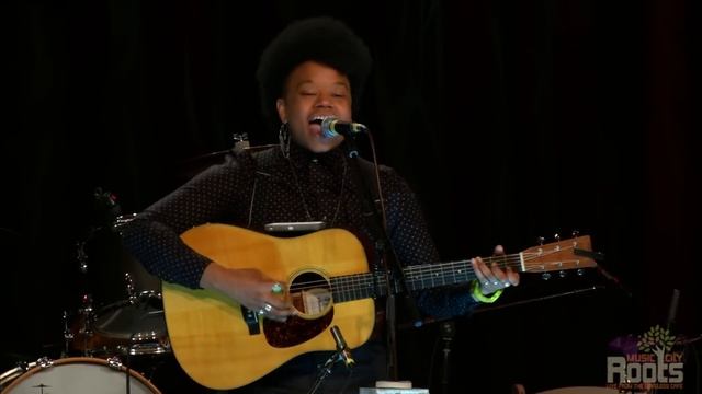 Amythyst Kiah "Myth" смотреть онлайн