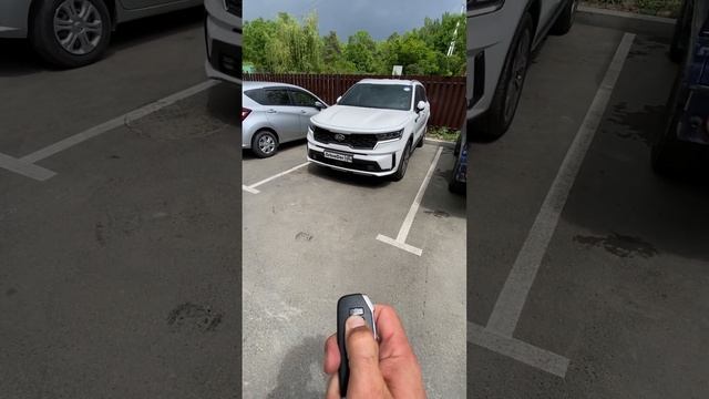 Kia Sorento 4 поколение Как с помощью ДУ ключа припарковать и выехать с парковки, парковка с ключа? смотреть онлайн