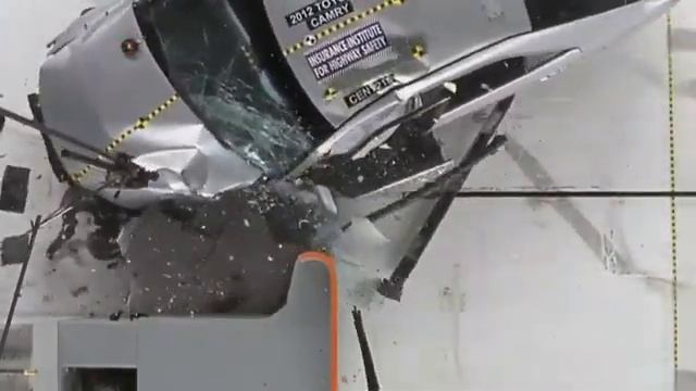 Avtomobil TV-Toyota Camry crash test смотреть онлайн