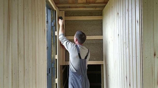 Обшиваю стены бани вагонкой. смотреть онлайн