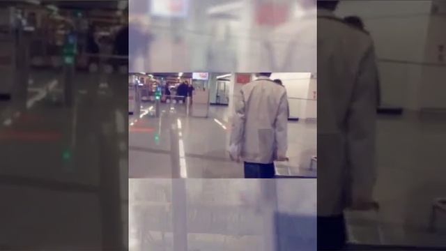 Аэропорт им. Фредерика Шопена (Created with @Magisto) смотреть онлайн