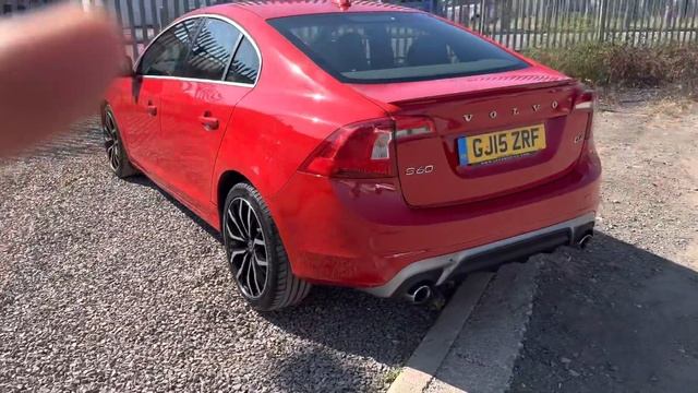 VOLVO S60 2.0 D4 R-DESIGN EURO 6 (S/S) 4DR (2015/15) 118627 miles смотреть онлайн