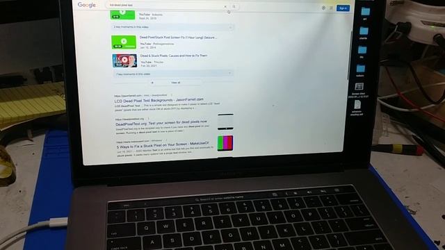 MacBook a1707 screen useable but damaged from heat from a burning li-po lithium battery смотреть онлайн