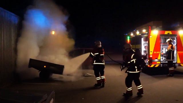 06.06.22 Påsat brand i trailer tæt på Netto butik i Korsør смотреть онлайн