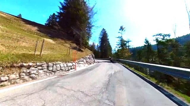 Открытие мотосезона 2021- Суворовский мост- Einsiedeln - Drone video - Русские байкеры в Швейцарии смотреть онлайн