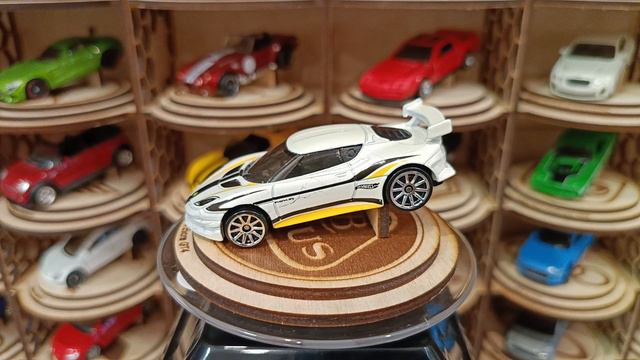 Lotus Evora GT4 смотреть онлайн
