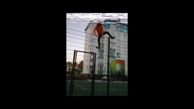 Перелазим через высокий забор (Охранники чуть не спалили) смотреть онлайн