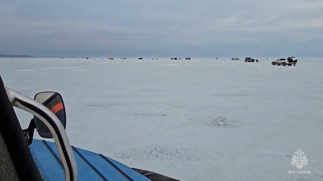 Сотрудники МЧС России продолжают патрулирования акваторий в Приморье. смотреть онлайн