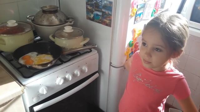 как сделать яичницу из утиных яиц.вкусные необычные блюда рецепты от Никуши яичница из яйца утки. смотреть онлайн