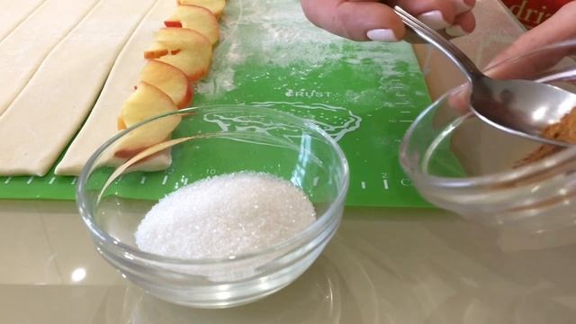 Вкусные пироги с яблоками