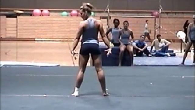 Kristina Comforte FX - Meet the Bruins смотреть онлайн