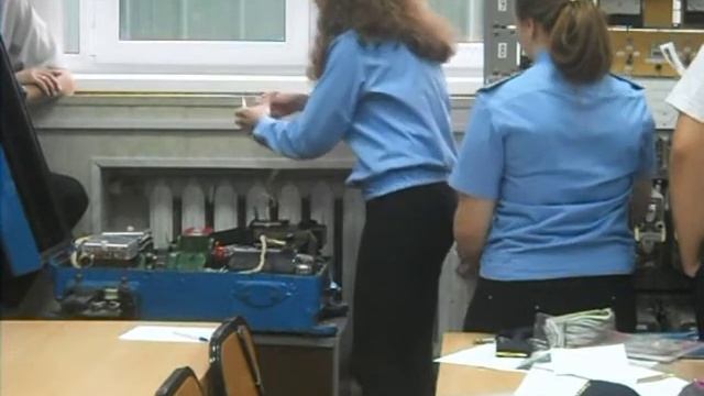 Урок "Измерение напряжения на двигателях МСП и МСТ" смотреть онлайн