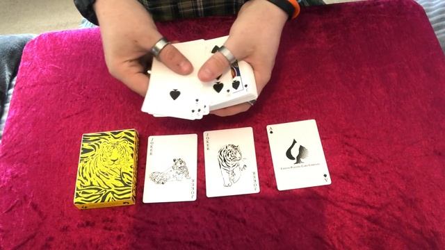 Deck Review - The Hidden Kings Yellow Edition Playing Cards [HD] смотреть онлайн