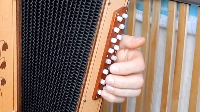 Сербиянка(примитивный вариант,как играть на гармони) смотреть онлайн