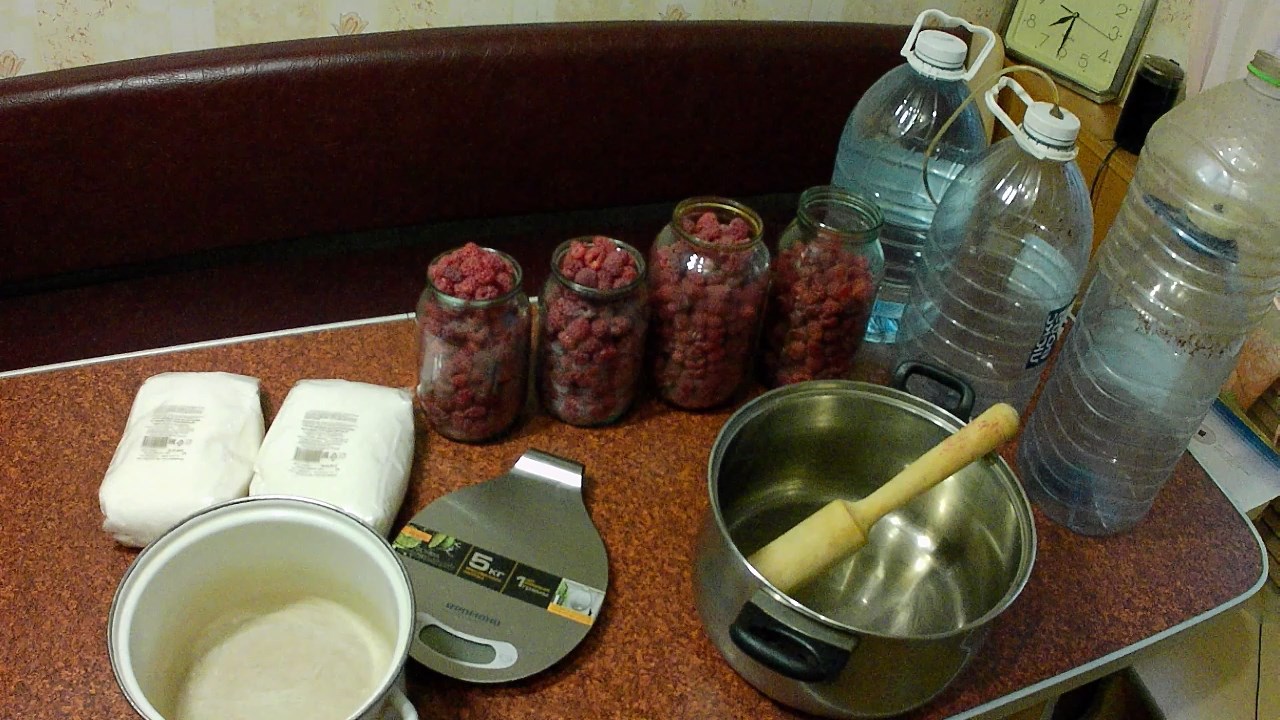 Малиновое вино в домашних условиях. Рецепт приготовления вкусного вина из малины смотреть онлайн