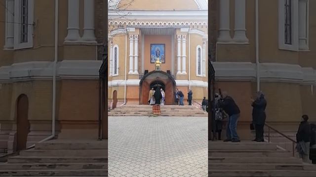 Входження автокефальної Православної Церкви України в Покровський собор м. Сміла, 09.04.2022 смотреть онлайн
