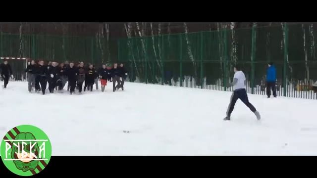 Толпа на толпу ( ОколоФутбол ) РУБКА смотреть онлайн