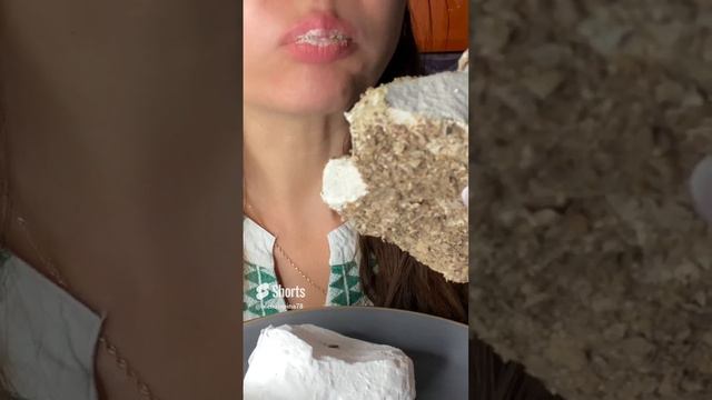 ASMR crunch of wet chalk_ мокрый Ватутин в пасте и крошке😋💦 #asmr #eatingsounds #crunchy #relax смотреть онлайн