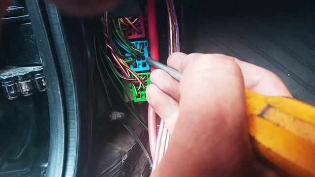 Vidros elétricos Audi A3- dica de reparação. смотреть онлайн