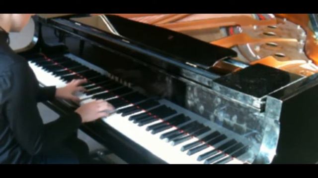 Piano: Sherlock Holmes - Hanz Zimmer смотреть онлайн