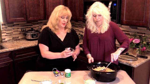 The Ultimate Chunky White Chicken Chili Recipe for Crockpot or Stove смотреть онлайн