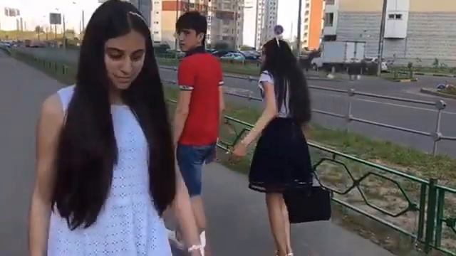 Когда твой парень оборачивается к другой ✓ смотреть онлайн