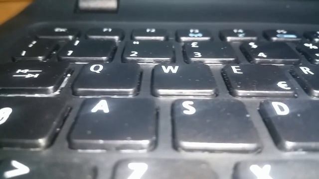 Notebook Acer Aspire ES1 523 26S0 AMD E1 7010 recensione e scheda tecnica смотреть онлайн