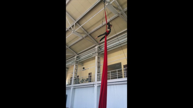 Asadullin Troupe. Aerial Silks (полотна)