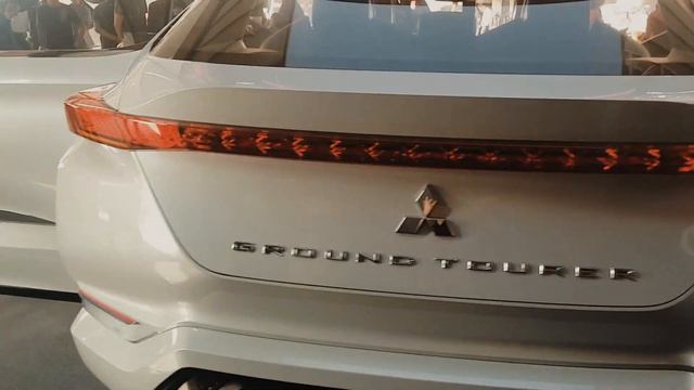 Mitsubishi GT-PHEV concept | Thiết kế tương lai của hãng xe đến từ Nhật Bản смотреть онлайн