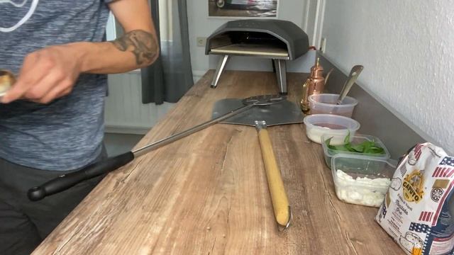 OONI KODA | Pizza mit Poolishteig + Fails | Giovanni‘s Küche смотреть онлайн