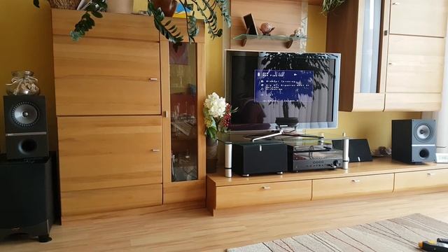 KEF Q300 Sound Demo 1 смотреть онлайн