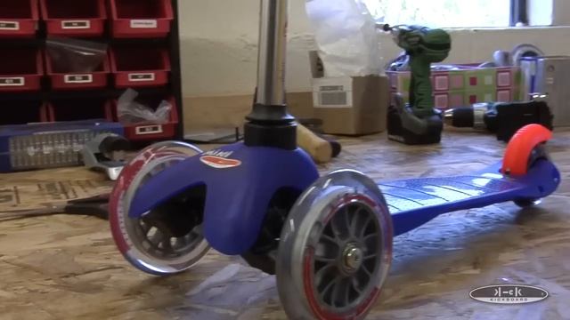 Assemble/Disassemble - Micro Scooter смотреть онлайн