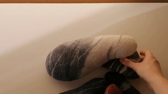 Камни из шерсти. Ручная работа смотреть онлайн