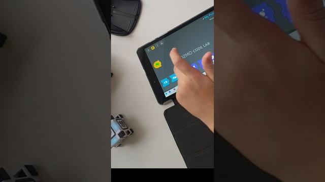 обзор на робота козмо  от компании Anki