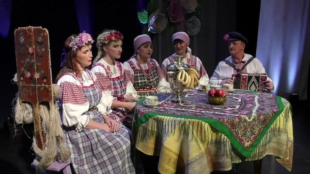 "Верю мама, верю", (русская народная песня под гармонь). Поёт Ансамбль "Горница". Russian folk song смотреть онлайн