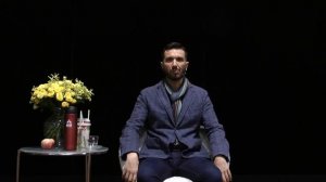 Артур Сита про эмоции. Признаки любви.