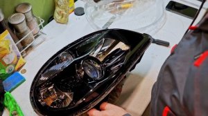 Как снять фару и заменить стекло Chevrolet Niva. Почему стекло расплавилось?